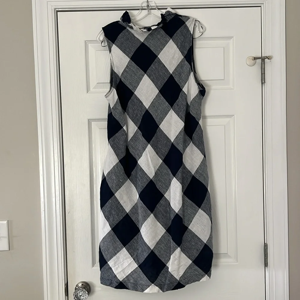 Crown and Ivy navy and white buffalo plaid ruffle neck linen dress - Picture 4 of 5